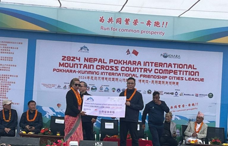 राखेपलाई ७२ लाखको सामग्री सहयोग