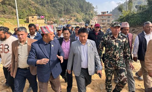 बागमतीका मुख्यमन्त्री पुगे काभ्रेको बाढी प्रभावित क्षेत्र