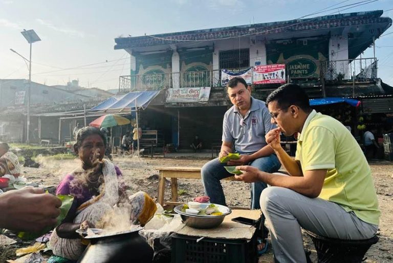 पाहानी राजवंशीले पकाएको क्या मिठो भाक्का !