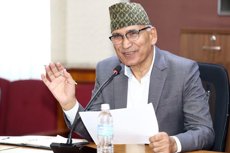 सरकार अर्थतन्त्र सुदृढ गर्न नीति र संरचना सुधारमा केन्द्रित छ : अर्थमन्त्री