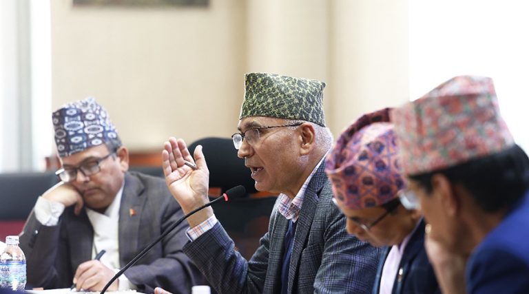 अर्थ मन्त्रालय उच्च व्यवस्थापन समितिमा कर बहस, कसले के भने ?