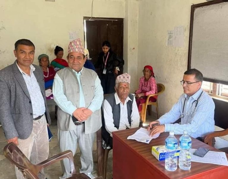 फलेबासमा विशेषज्ञ सहितको स्वास्थ्य शिविर, ११ सयभन्दा बढीको उपचार
