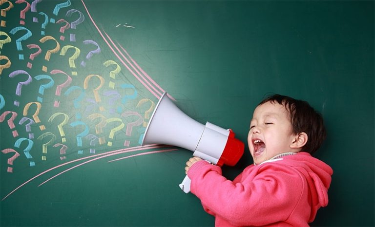 प्रश्न सोध्न किन प्रोत्साहित गर्ने बालबालिकालाई ?