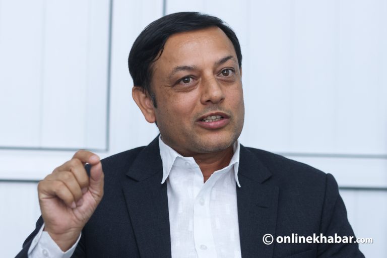 रास्वपाको कार्यवाहक सभापतिको जिम्मेवारी डीपी अर्याललाई
