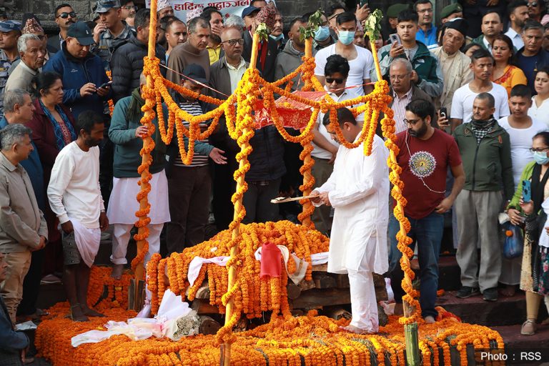 पूर्वसभामुख ढुंगानाको आर्यघाटमा अन्त्येष्टि