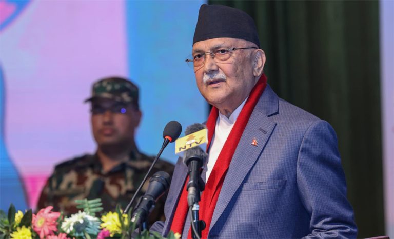 विमानस्थलको भीड देखाएर अतिरञ्जित गरियो : प्रधानमन्त्री ओली