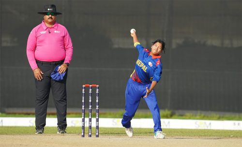 विश्‍वकप छनोटको निर्णायक खेलमा युएईविरुद्ध नेपाललाई ८४ रनको लक्ष्य