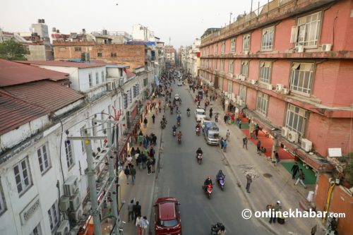 विद्युत् प्राधिकरणको ‘ओभरहेड’ संरचना हट्दा चिटिक्क न्युरोड (तस्वीर सहित)