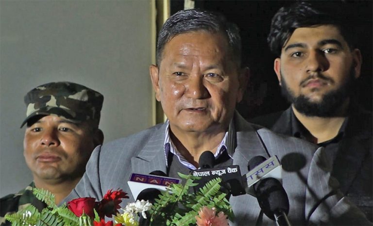 नेपालमा जे बोल्दा ताली आउँछ, त्यही गर्न थाले : मन्त्री गुरुङ