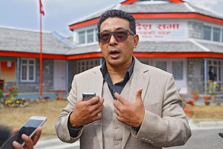 मनाङेले बढाएका सवा अर्बका बहुवर्षीय योजना अर्थले रोक्यो
