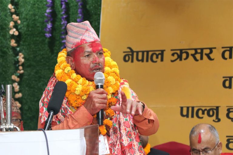 क्रसर व्यवसायी महासंघको अध्यक्षमा दोहोरिए न्यौपाने, सर्वसम्मत चुनियो कार्यसमिति