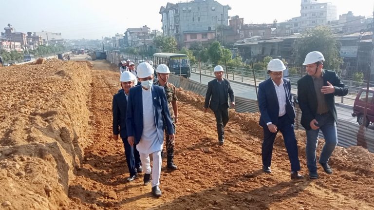 ग्वार्को फ्लाई ओभर : ठेक्का अवधिभित्र काम सकिनेमा शंका