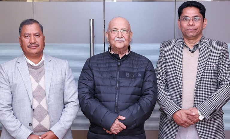 प्रधानमन्त्री भेट्दै विप्लवले भने : चीनसँग खुट्टा नकमाउनुहोला