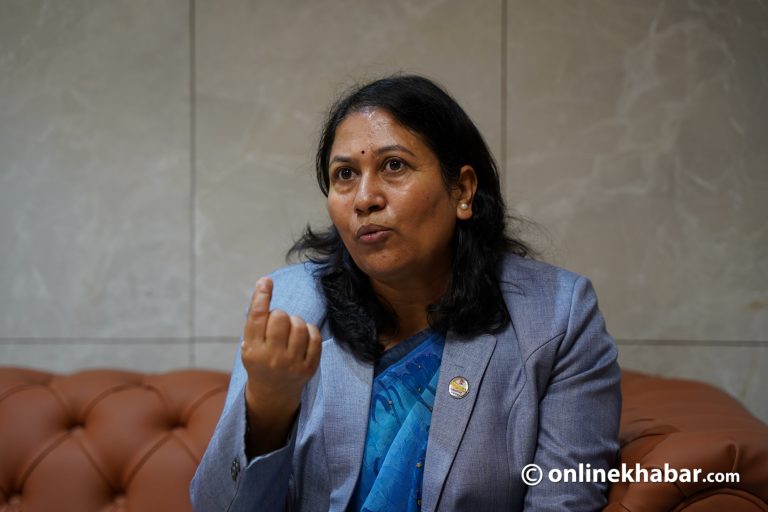 ‘राजनीतिमा लागेका शिक्षकलाई कारबाही गर्दा झन् ध्रुवीकरण बढ्छ’