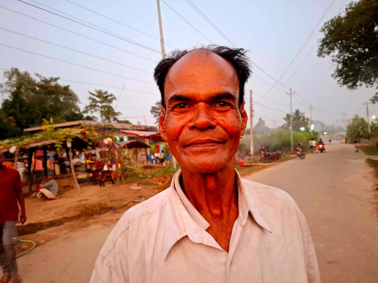 बेपत्ता चलितर २५ वर्षपछि घर फर्किए