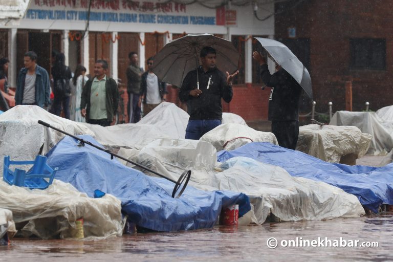 काठमाडौंमा वर्षा (तस्वीरहरु)