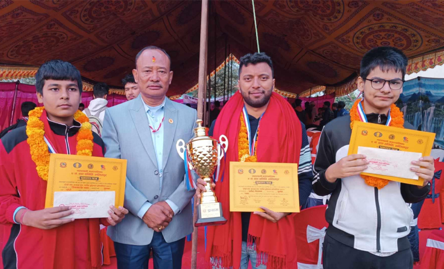 रुपेश जैसवालले जिते वडा अध्यक्ष चेसको उपाधि