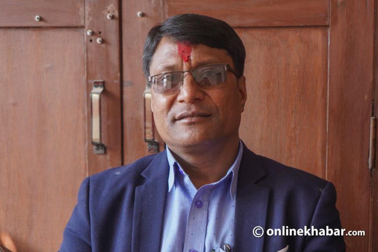 ‘एक महिनाभित्र कीर्तिपुरका सडकमा खाल्डाखुल्डी देखिनेछैन’