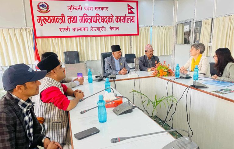 लुम्बिनीका मुख्यमन्त्री आचार्य  र स्विट्जरल्यान्डका राजदूतबीच भेटवार्ता