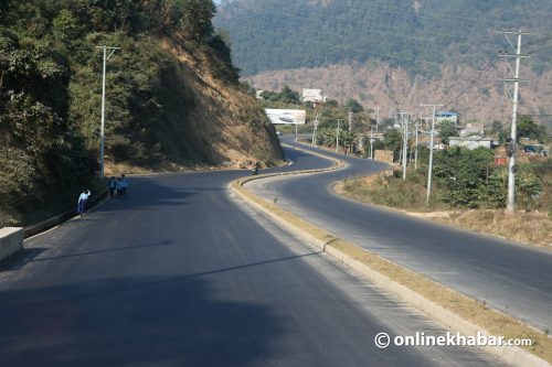 आँबु–पोखरा सडकको पूर्वीखण्ड कालोपत्र हुन ६.८ किलोमिटर मात्रै बाँकी