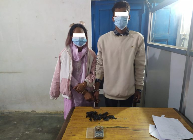 कैलालीमा १३ ग्राम खैरो हेरोइनसहित २ जना पक्राउ
