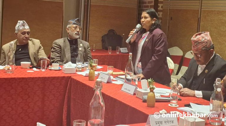 शिक्षामन्त्रीको टिप्पणी– सरकारी शिक्षकमात्रै होइन, निजी स्कुल चलाउनेहरू पनि पार्टीमा छन्