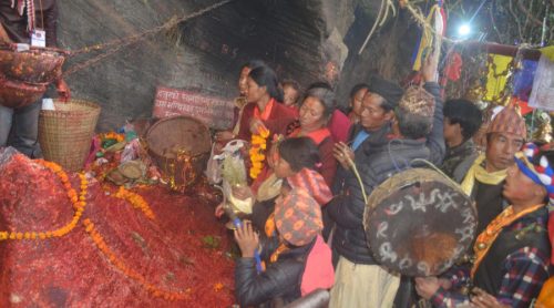 ५० हजार भक्तजनले गरे दुप्चेश्वर दर्शन