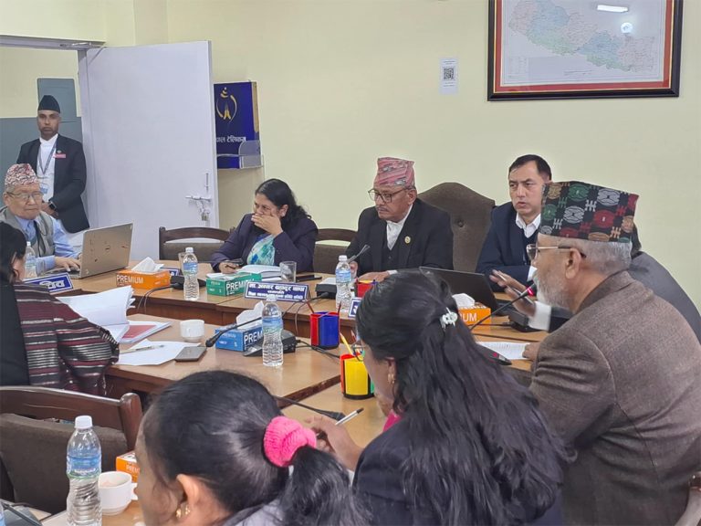 शिक्षा समिति सदस्यलाई निर्देशन : बैठकमा निरन्तर उपस्थित हुनू