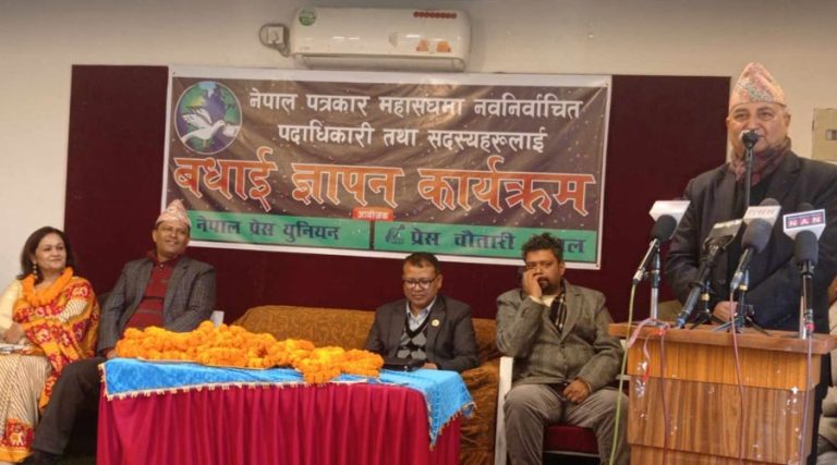 छिमेकीसँग आँखामा आँखा जुधाएर कुरा गर्न सक्नुपर्छ : ईश्वर पोखरेल