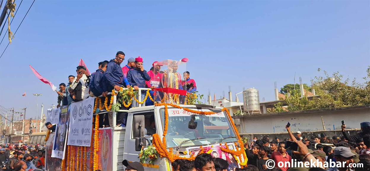 एनपीएल विजेता जनकपुर बोल्ट्सका खेलाडीलाई नगर परिक्रमा (तस्वीरहरू )