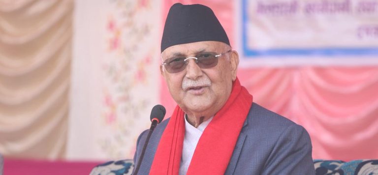 प्रधानमन्त्रीको सुझाव- मौरीको संगत गर्नुस्, झिंगाले फोहोरको डंगुरमा पुर्‍याउँछ