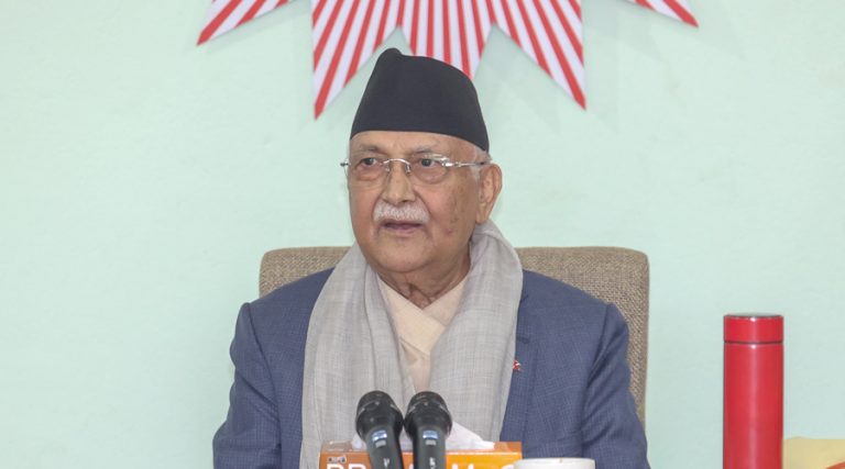 युवालाई ओलीको सुझाव- झिंगाको होइन, मौरीको संगत गर्नुस्