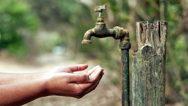 खानेपानी अभावमा काकाकुल छन् सर्लाहीका ९ सय बढी घर परिवार