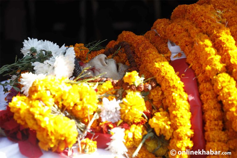 पीएल सिंहलाई अन्तिम श्रद्धाञ्जलीका लागि कांग्रेस केन्द्रीय कार्यालयमा राखियो (तस्वीरहरू)