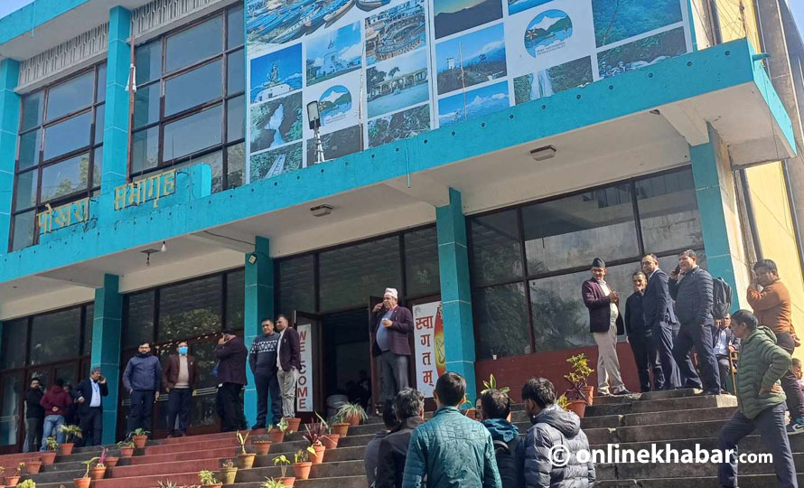 पोखरामा करार कर्मचारीको विषयमा सधैं लफडा
