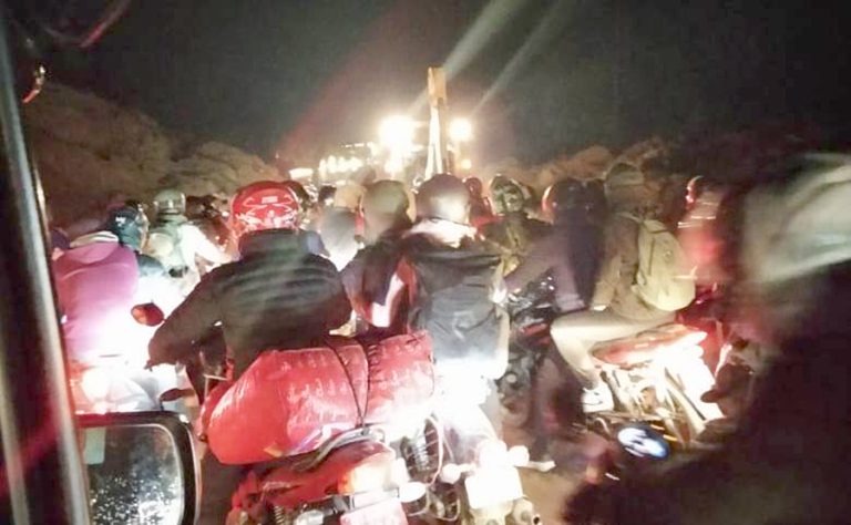 पृथ्वी राजमार्ग एकतर्फी खुल्यो