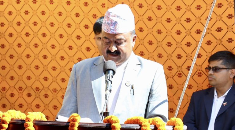कर्मचारीहरू नेता लिएर सिंहदरबार आउँछन् : मन्त्री गुप्ता