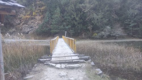 झारपातले कुरुप बनाउँदै छ राराताल