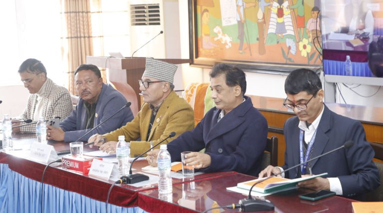 राजीनामा माग्नेलाई ऋषिकेशको जवाफ- दलीय व्यवस्थामा दलकै निर्णय मान्छु