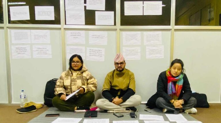 त्रिविका स्ववियु सचिव भट्ट एक सातादेखि धर्नामा
