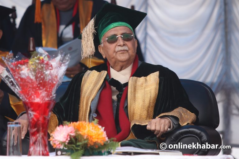 दीक्षित विद्यार्थीलाई प्रधानमन्त्रीले भने : जुनसुकै क्षेत्रमा रहे पनि आदर्श व्यक्ति बन्नुस्