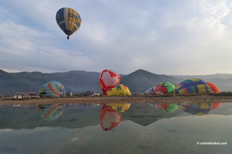 पोखरामा अन्तर्राष्ट्रिय बेलुन महोत्सव सुरु
