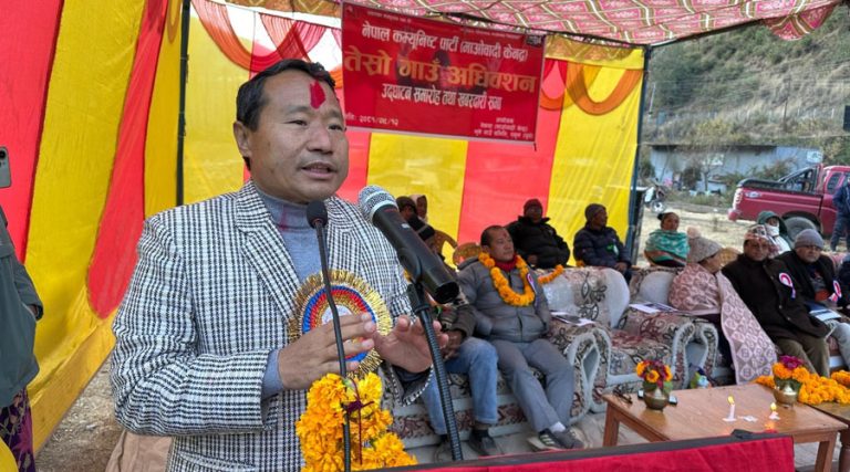 एमालेले कांग्रेस तर्साउन खोज्दैछ, कांग्रेसका नेताहरू छलफल गरौं भन्दैछन् : वर्षमान पुन