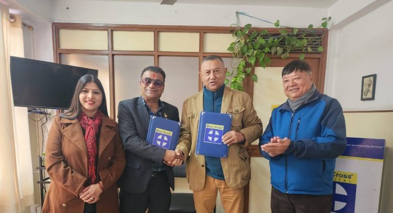 फुटबलर्स मिसन टुगेदर र ब्लुक्रस अस्पताल बिच सम्झौता