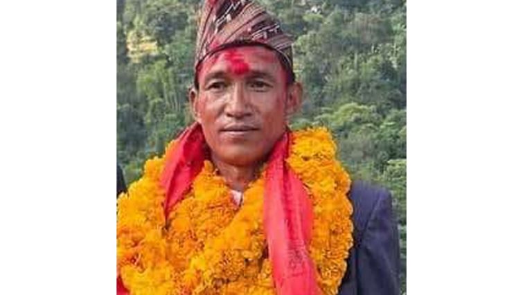 एमालेले ओखलढुंगाको मोलुङ–५ बाट खोल्यो खाता