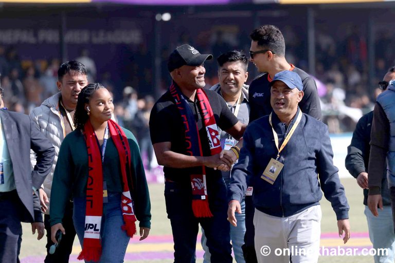 टीयू मैदानमा ब्रायन लारा