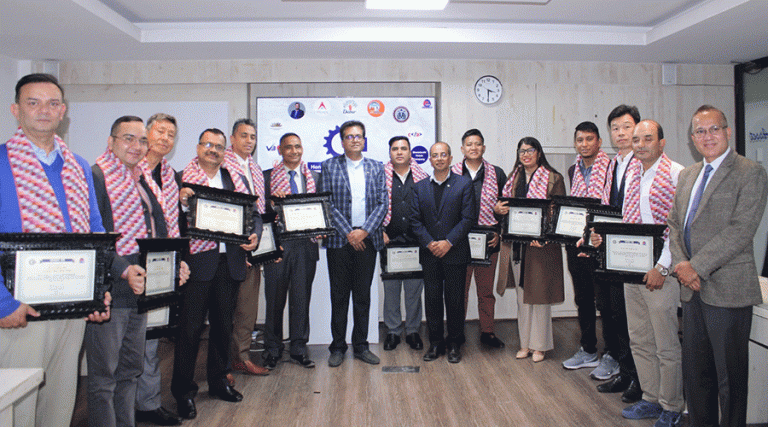 धेरै कर तिर्ने करदातालाई परिसंघको सम्मान