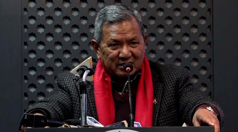 अहिलेको सरकार ढल्छ भन्नु काग कराएजस्तै हो : सञ्चारमन्त्री गुरुङ