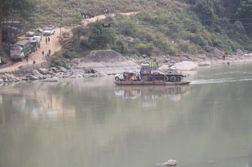 सतिघाट–दिङ्ला सडक : दुई आर्थिक वर्षमा २ किमी कालोपत्र