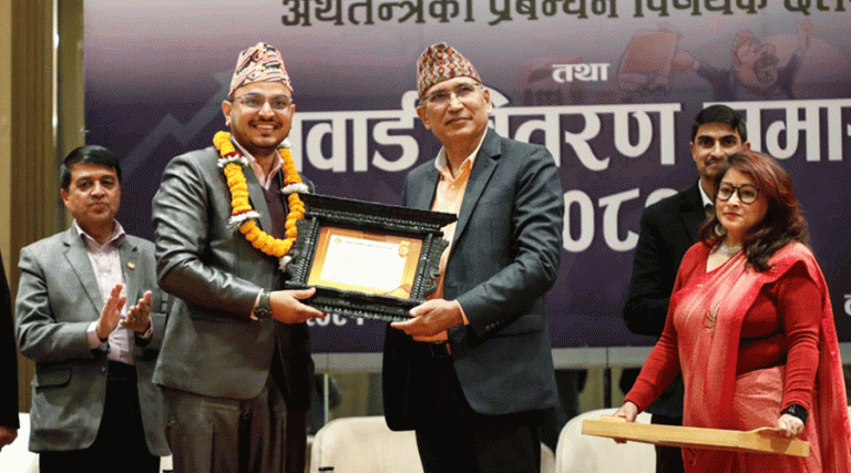सेजन अवार्ड ओझालाई